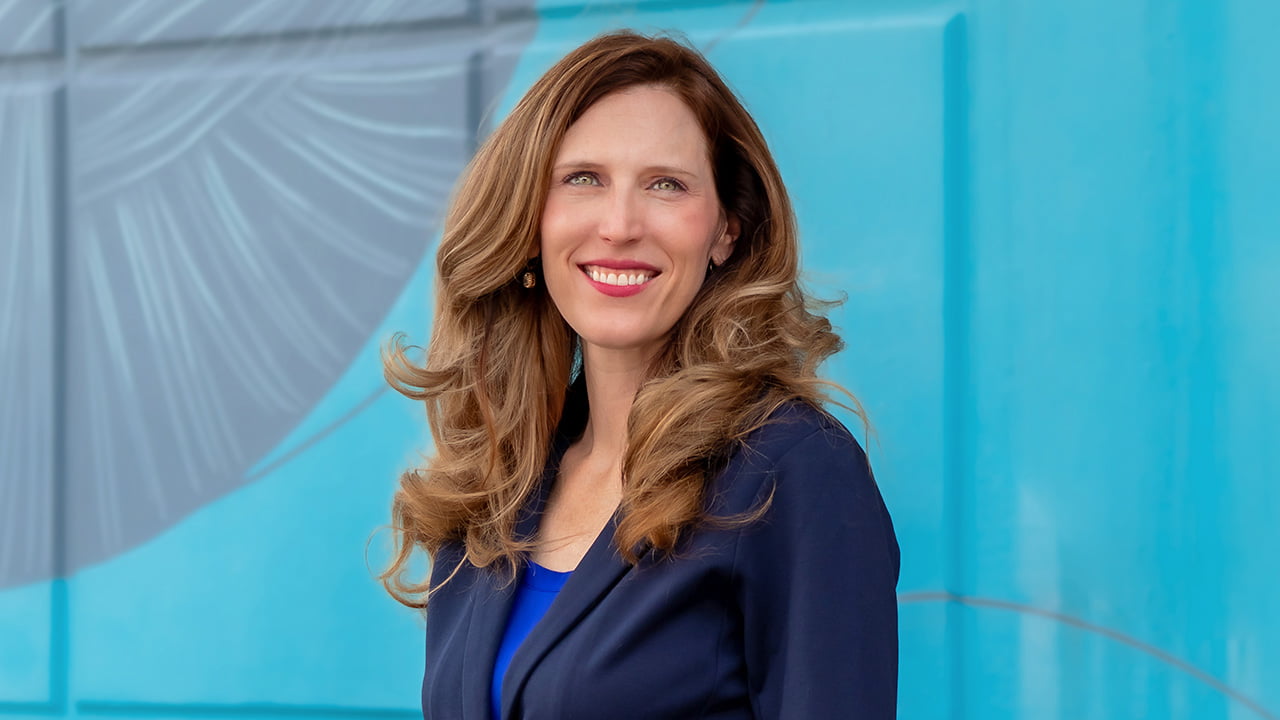 Biography of Linsay R. Warren, esq. | Partner at Veritas Justice, Jacksonville, FL.